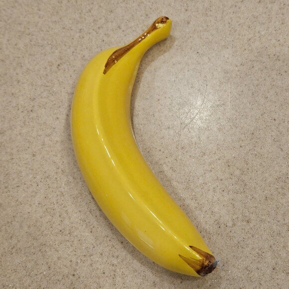 VINTAGE HANDPAINTED CERAMIC BANANA MAJOLICA DECOR DISPLAY ART FRUIT VIETRI ITALY - Picture 1 of 8